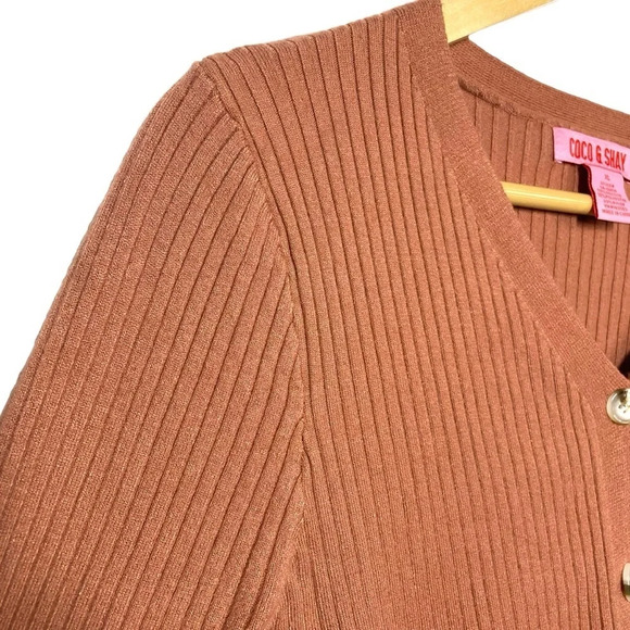 Coco & Shay Ribbed V-Neck Crop Cardigan Sweater in Brown Size XL - Picture 6 of 10